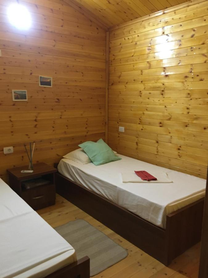 CampingViolet Borsh Esterno foto