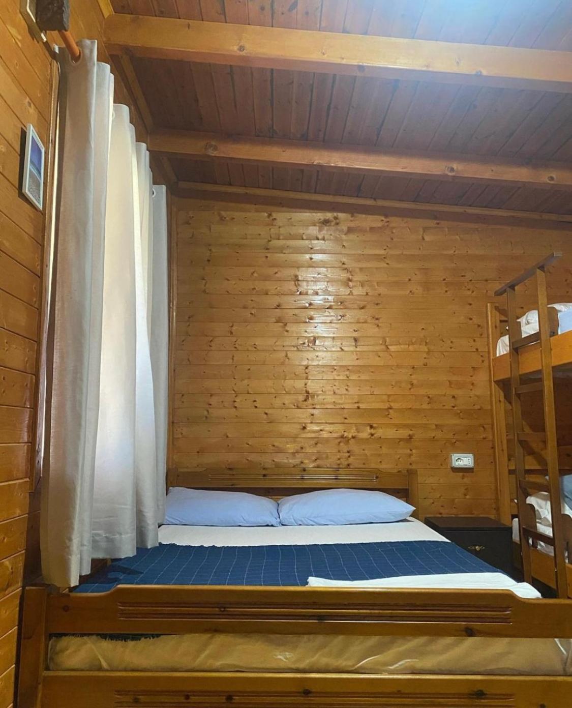 CampingViolet Borsh Esterno foto