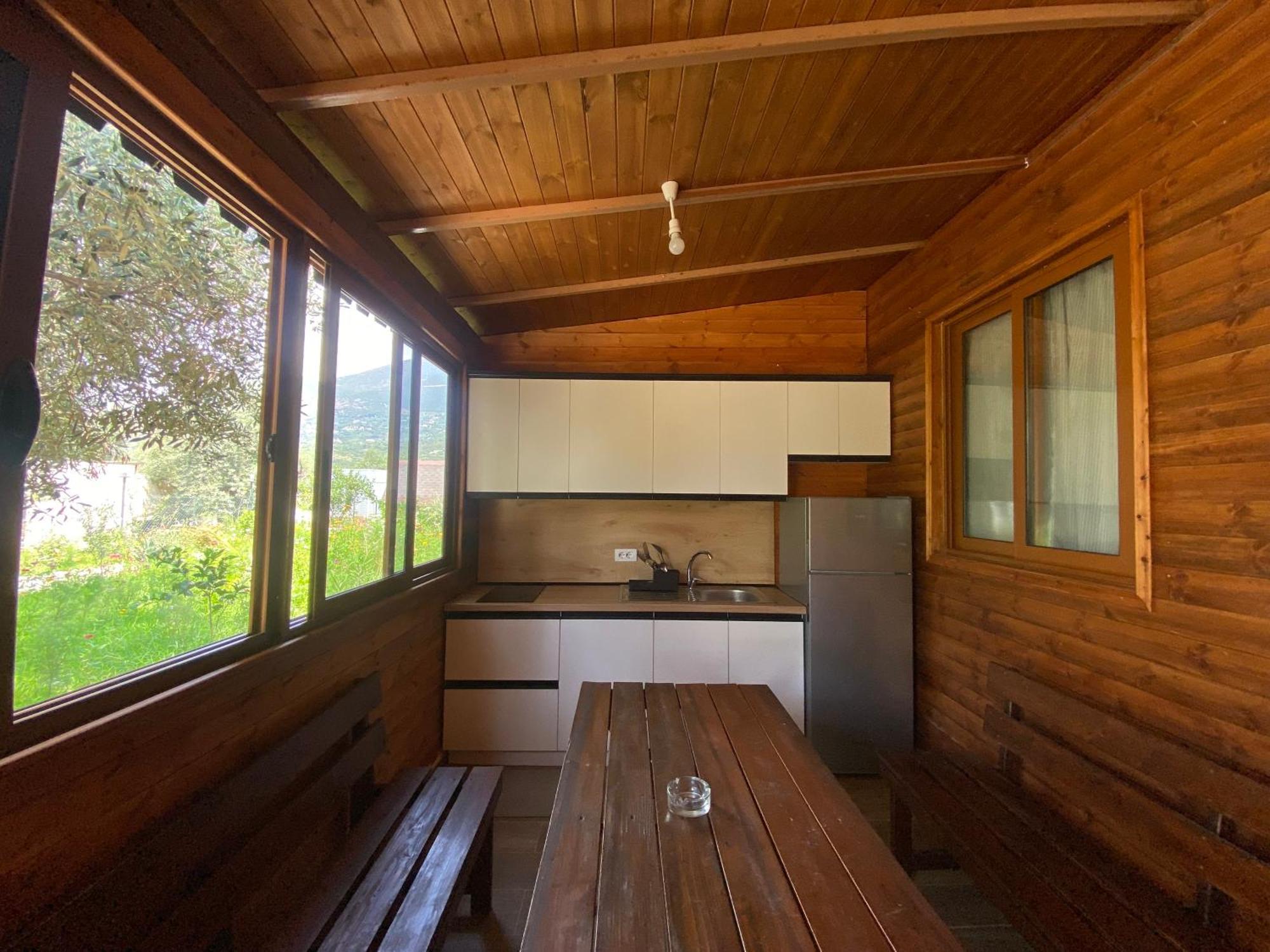 CampingViolet Borsh Esterno foto